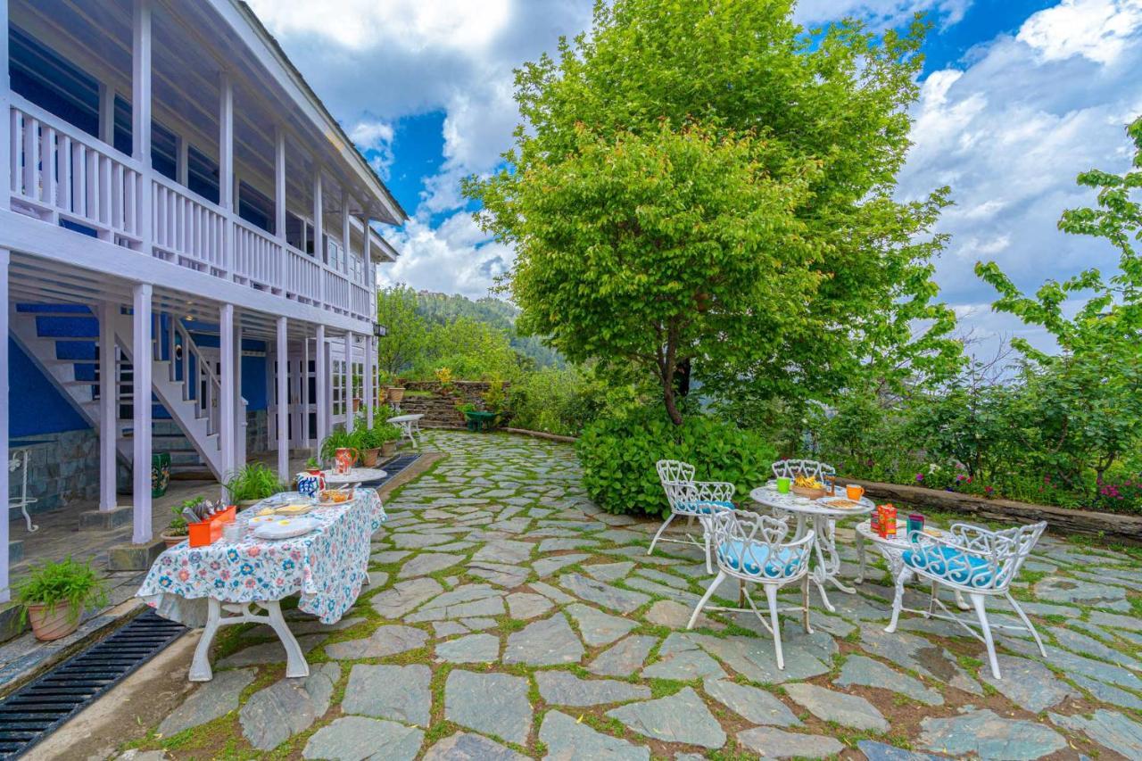 Stayvista At Violet Hill With Bonfire, Gazebo & Hill View Shimla Eksteriør billede