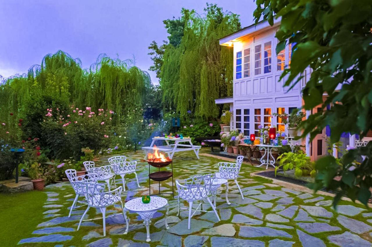 Stayvista At Violet Hill With Bonfire, Gazebo & Hill View Shimla Eksteriør billede